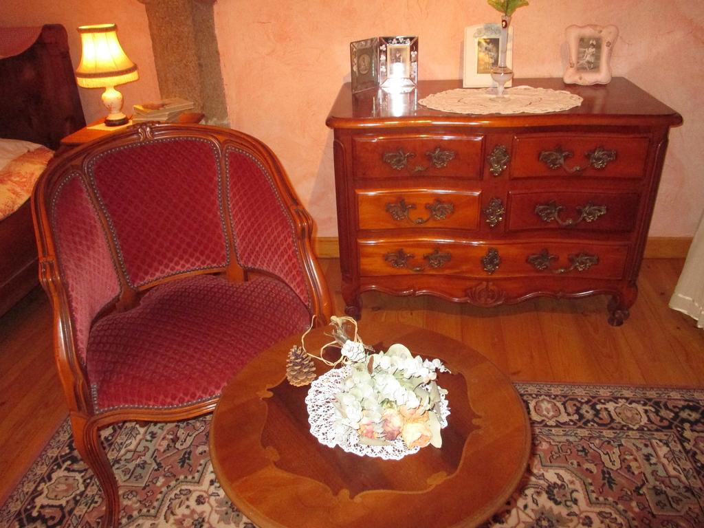 Les Sources Bed and Breakfast Poilley  Exterior foto