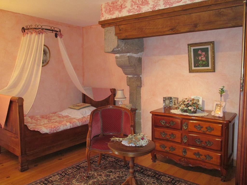 Les Sources Bed and Breakfast Poilley  Exterior foto